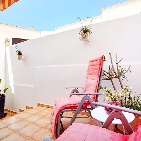 House With Pool In The South Of Tenerife 度假居 Chayofa