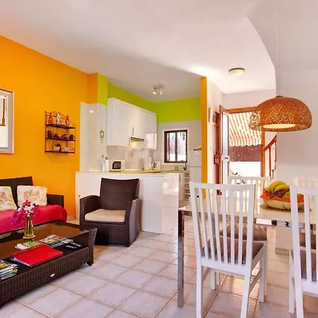 度假居 House With Pool In The South Of Tenerife Chayofa