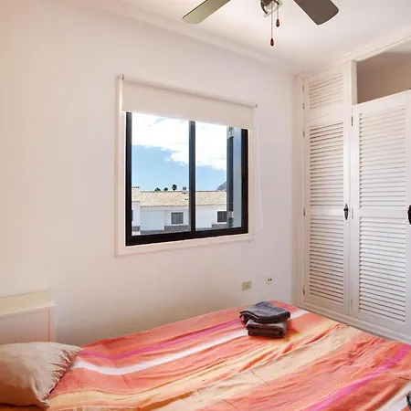 House With Pool In The South Of Tenerife 度假居